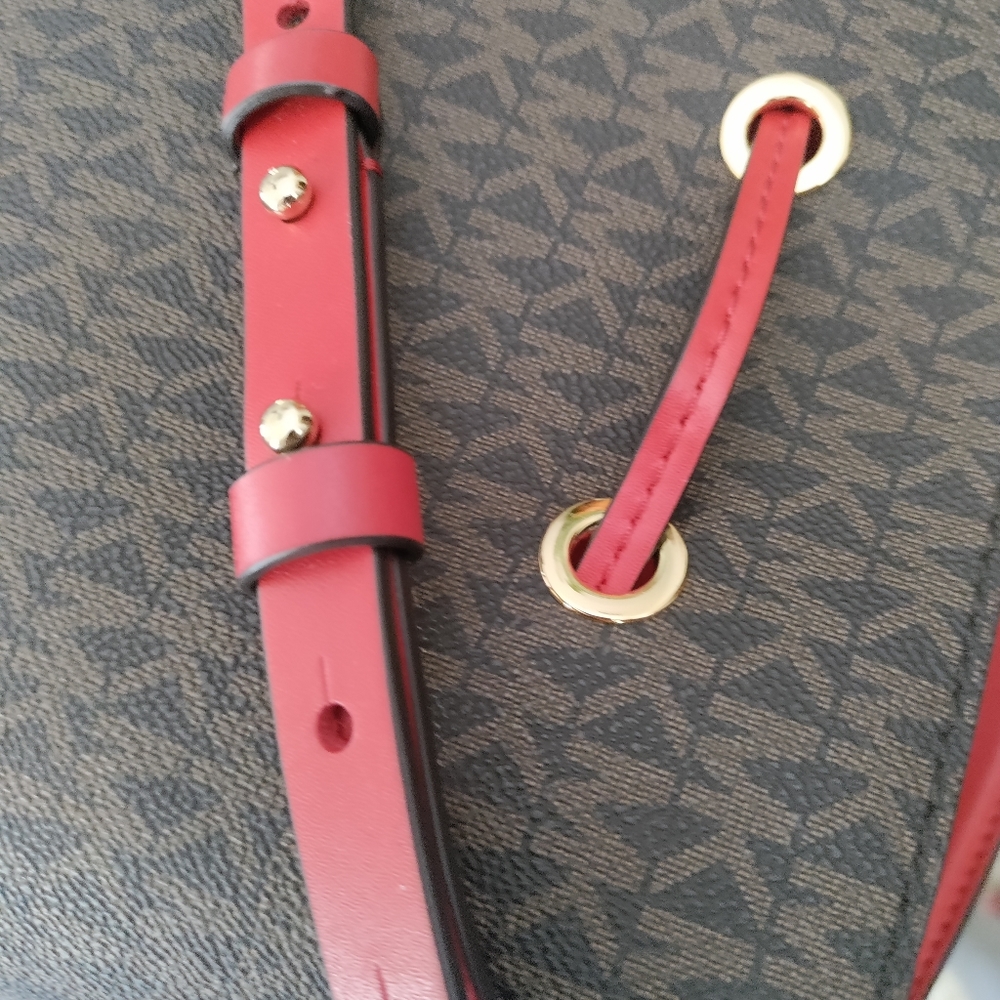 New Michael Kors tote - Picture 7 of 7